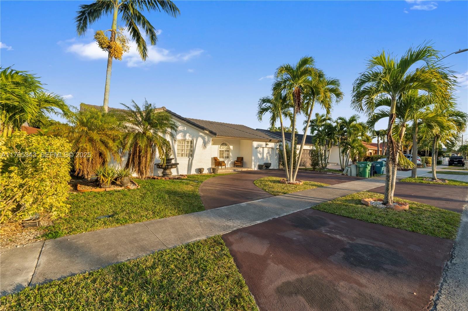 3 bedroom home for sale at 17803 152nd, Miami, FL 33187 — $625,000