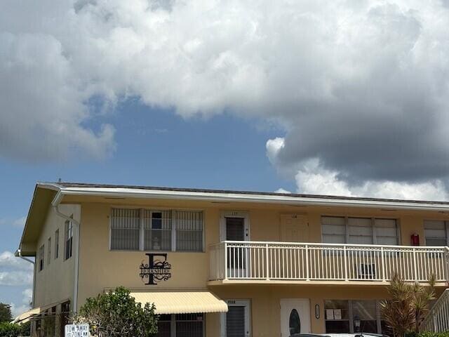 127 Berkshire F, sold in Berkshire A Thru K Condos, West Palm Beach, FL