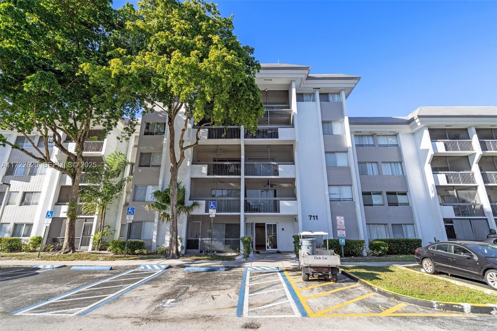 711 N Pine Island Road 406, Plantation, FL 33324 photo 1