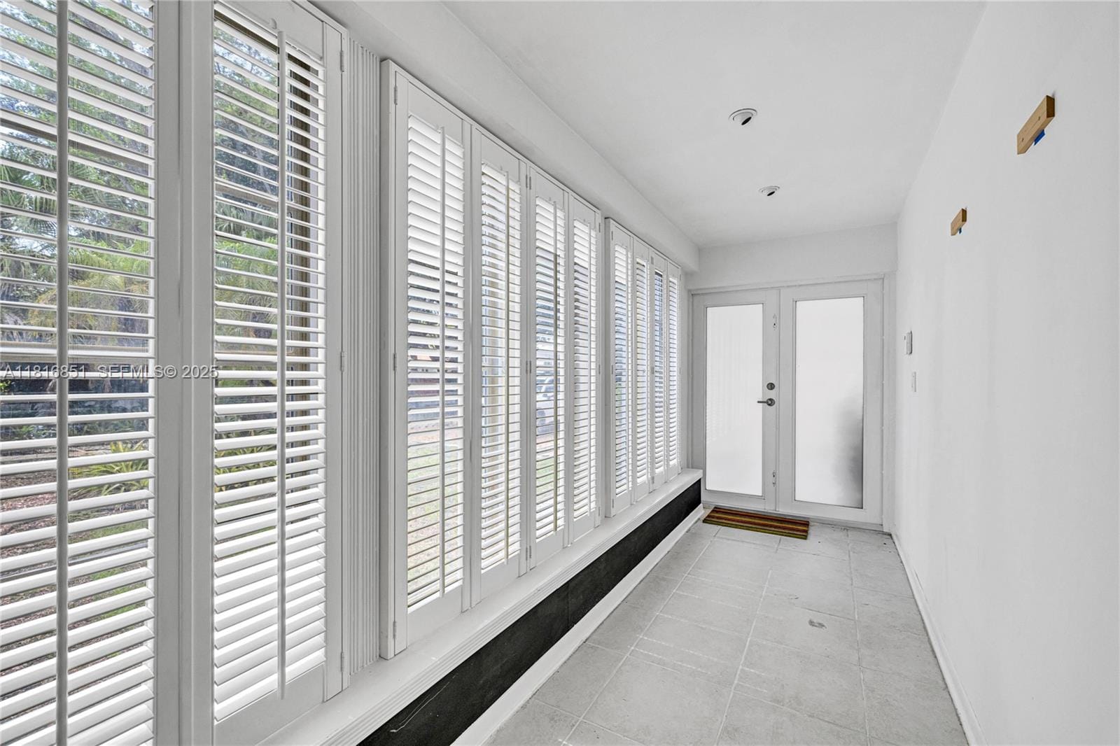 923 Catalonia Avenue — photo 2