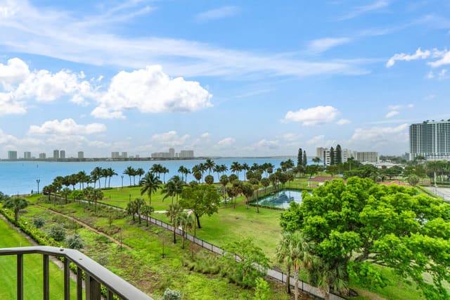 801 Lake Shore Drive 619, sold in Lake Harbour Towers Condo, Lake Park, FL