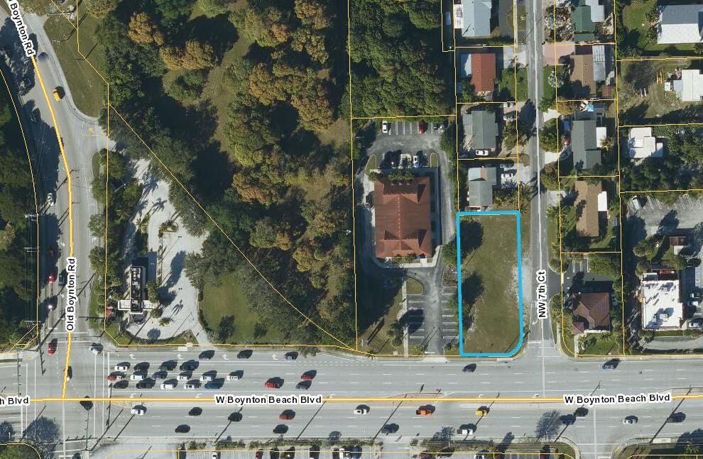 711 W Boynton Beach Boulevard — photo 2