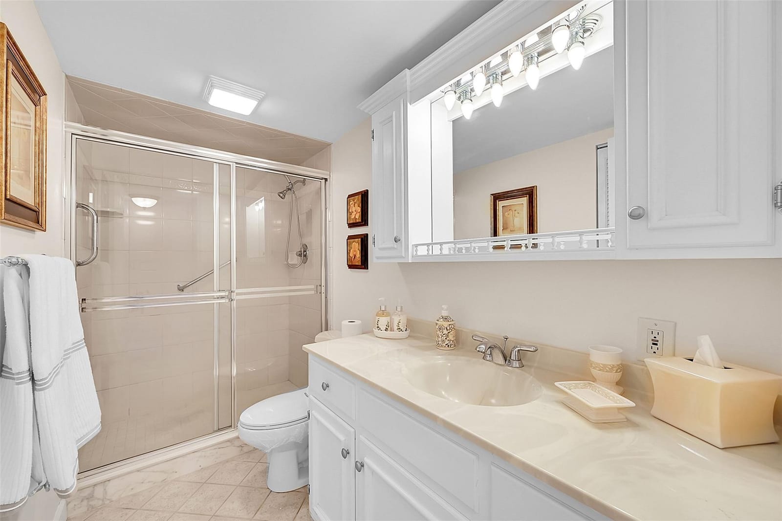 2901 Victoria Circle E3 — photo 6