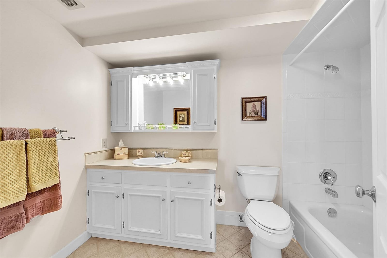 2901 Victoria Circle E3 — photo 8