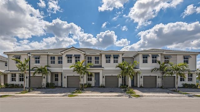 212 SW 171st Lane, Pembroke Pines, FL 33027