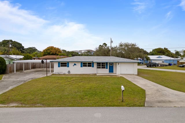 1121 NW 15th Terrace, Stuart, FL 34994