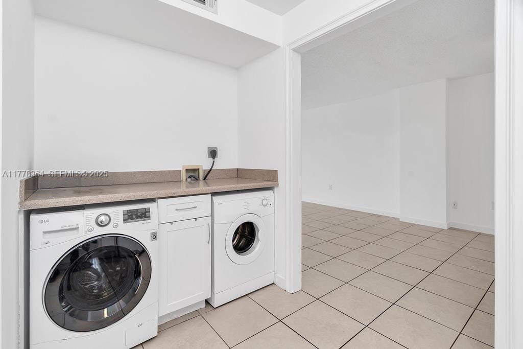 1450 Brickell Bay Drive 307, Miami, FL 33131 photo 4