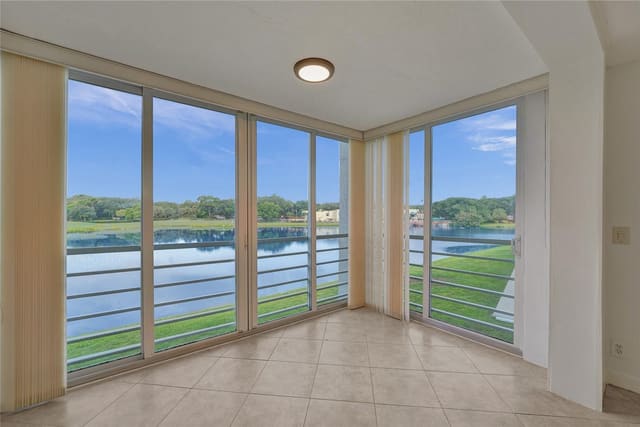 9450 Poinciana Place 212, sold in Poinciana, Davie, FL
