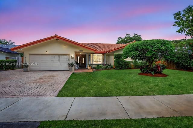 8032 SW 90th Avenue, sold in Damian Galloway Estates, Miami, FL
