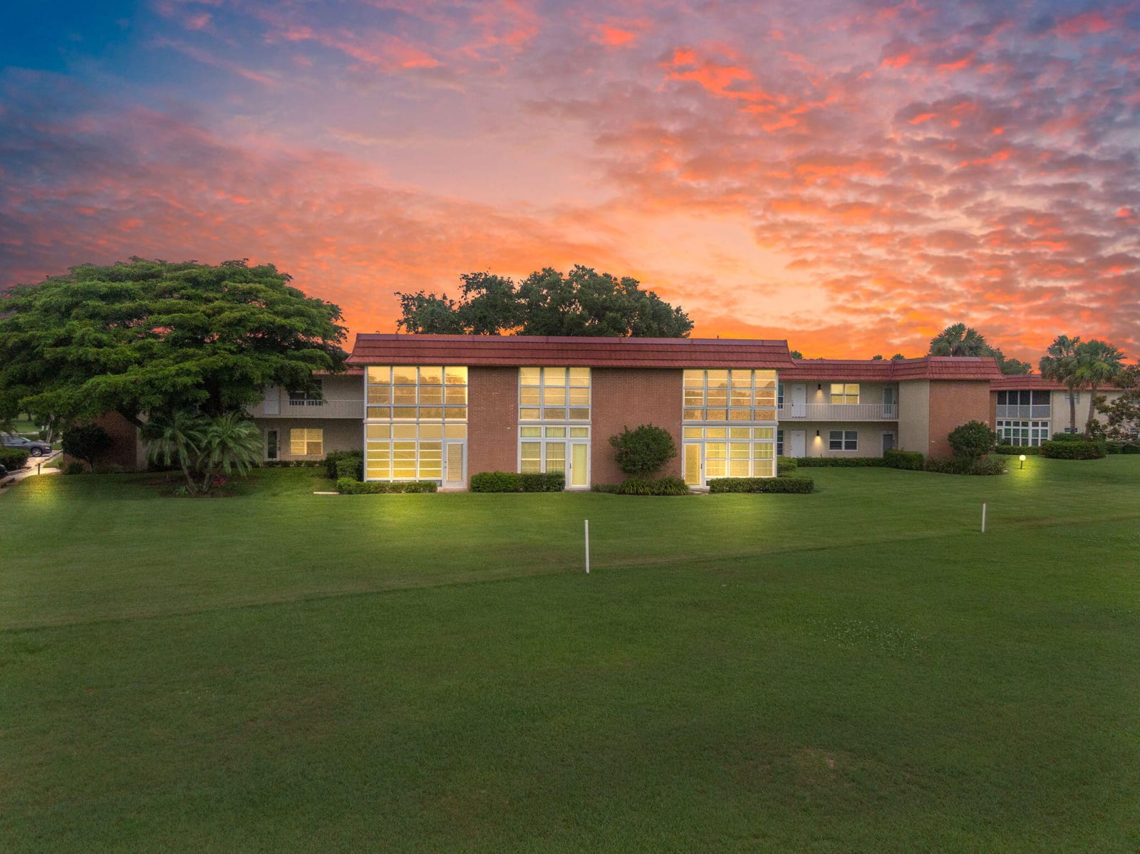 8 Vista Palm Lane 103, Vero Beach, FL 32962