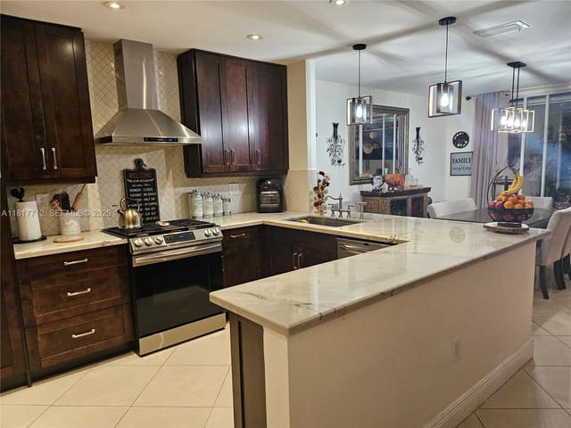 10270 NW 46th Street, Doral, FL 33178