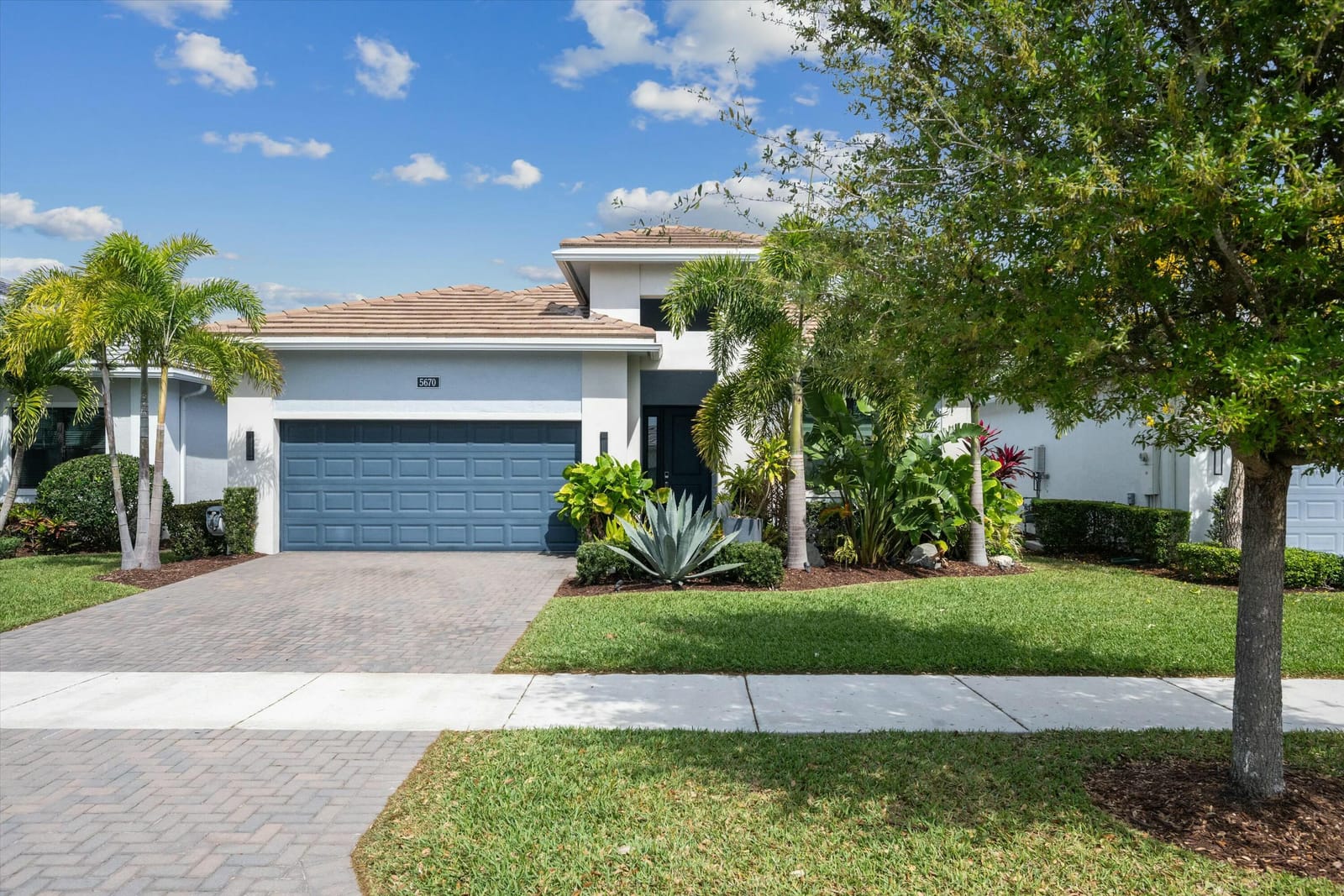5670 Saint Armands Way — photo 5