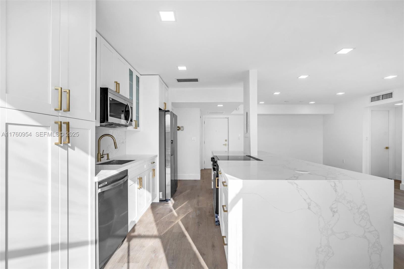 17560 Atlantic Boulevard 409, Sunny Isles Beach, FL 33160 photo 21