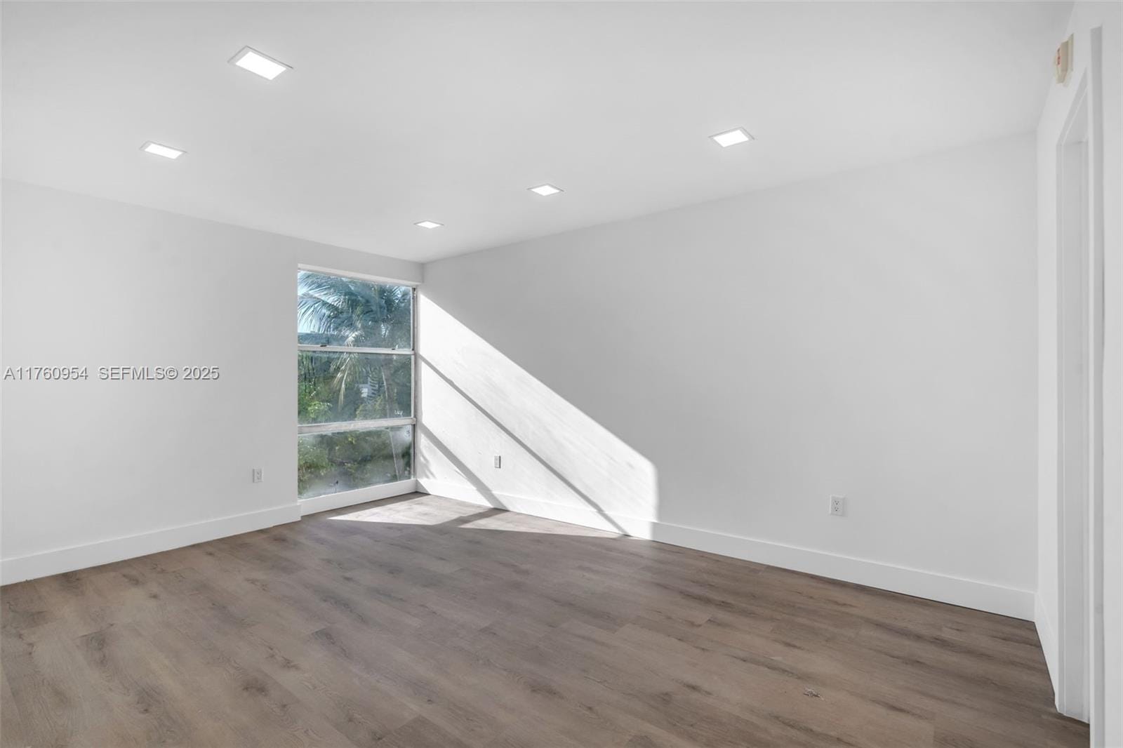 17560 Atlantic Boulevard 409, Sunny Isles Beach, FL 33160 photo 25