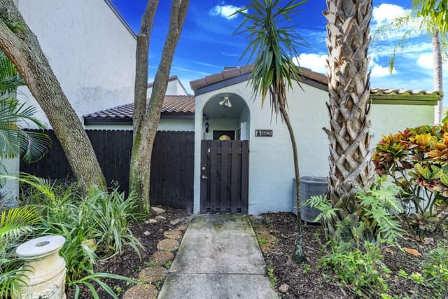 22362 Pineapple Walk Drive, sold in Pineapple Walk 1, Boca Raton, FL