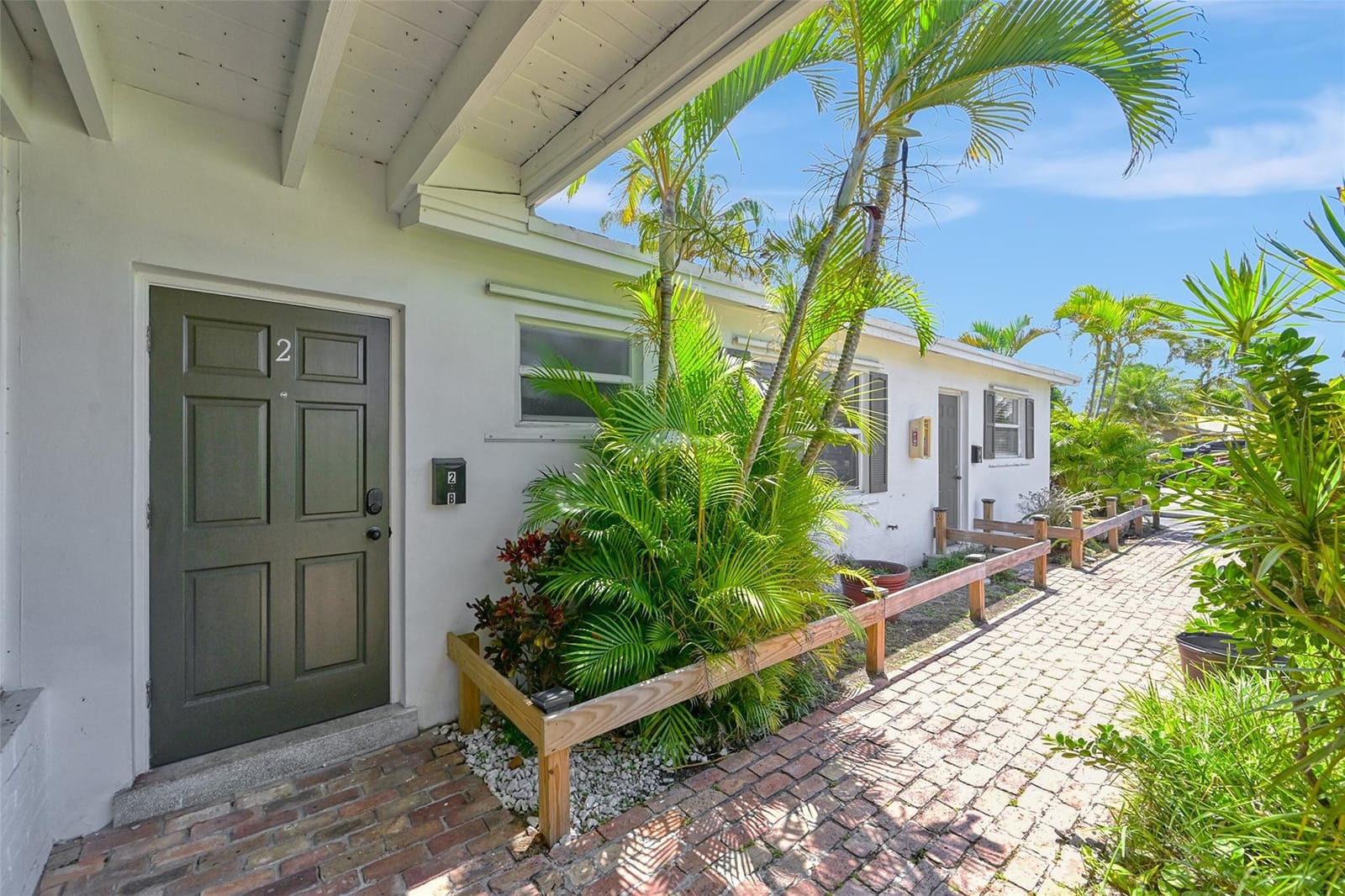 1617 SE 4th Street, Deerfield Beach, FL 33441