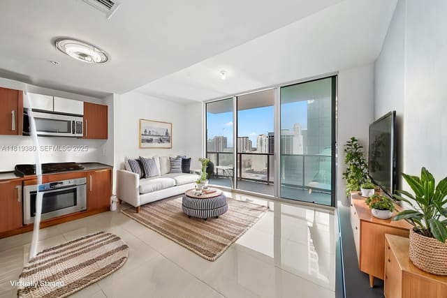 300 S Biscayne Boulevard 2603, Miami, FL 33131
