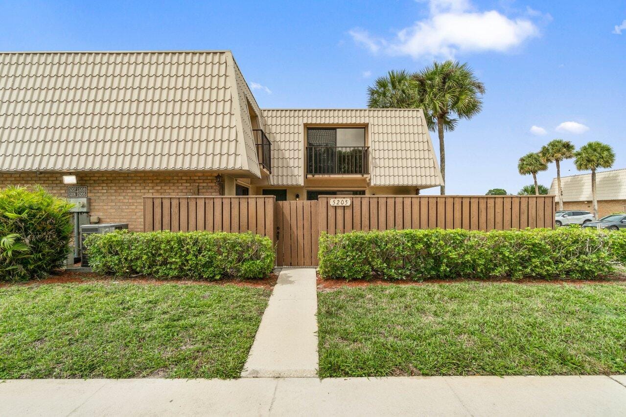 5205 52nd Way, West Palm Beach, FL 33409