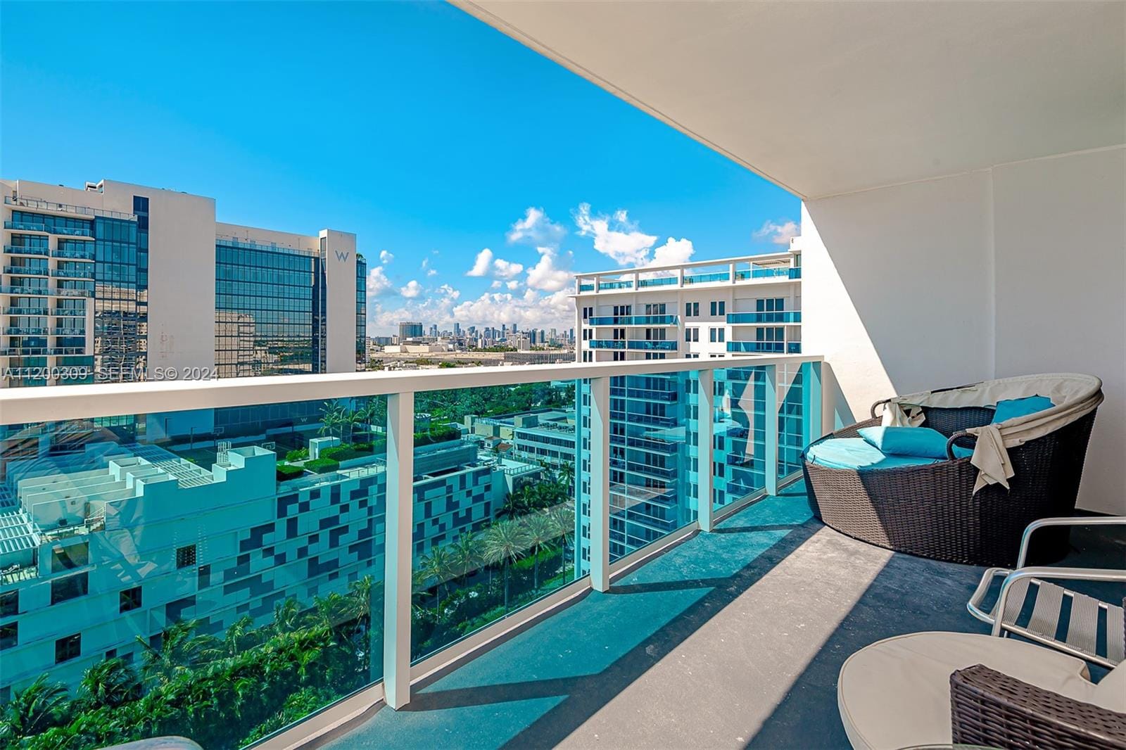 2301 Collins Avenue 1506 — photo 2