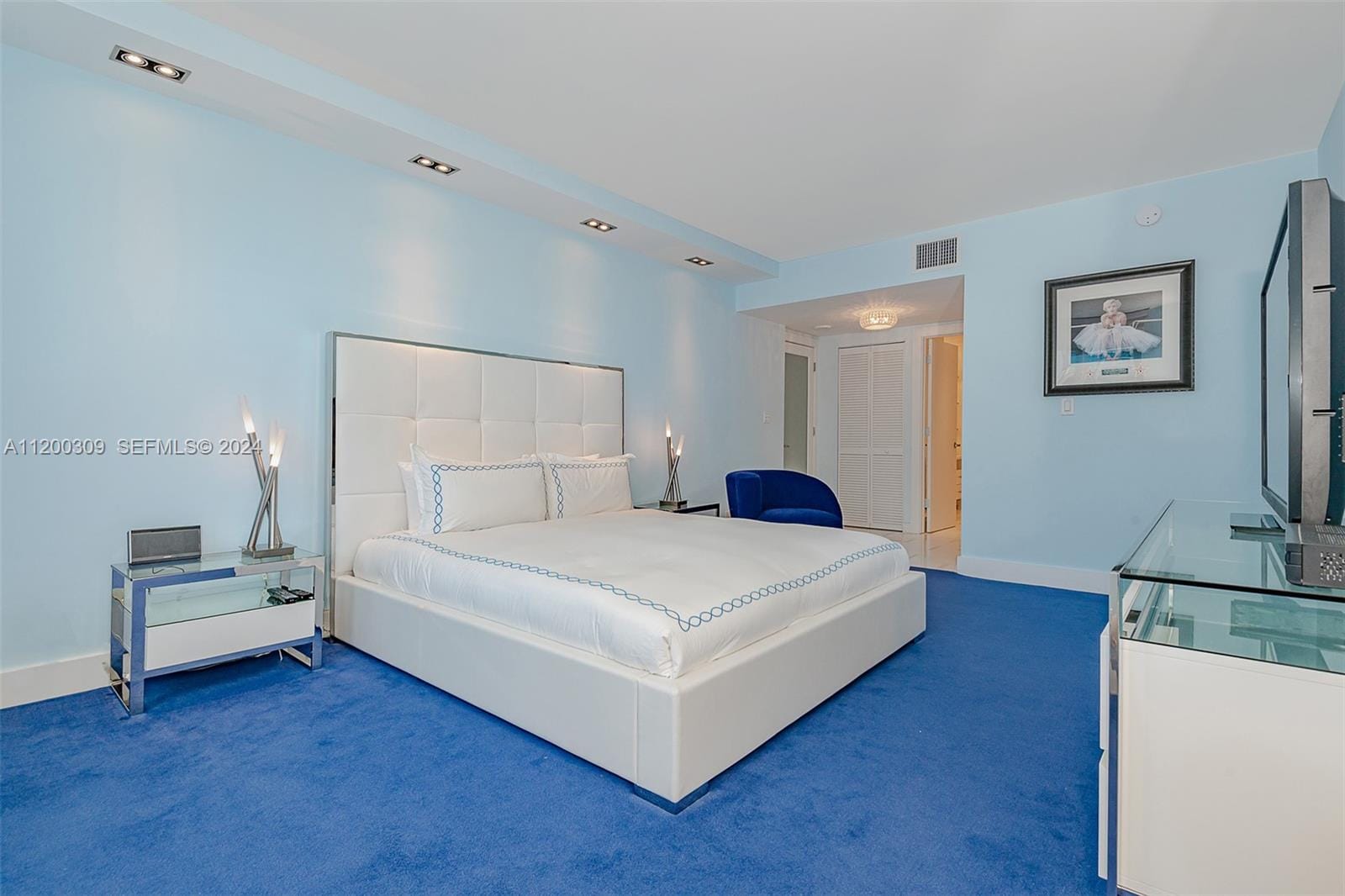 2301 Collins Avenue 1506 — photo 11