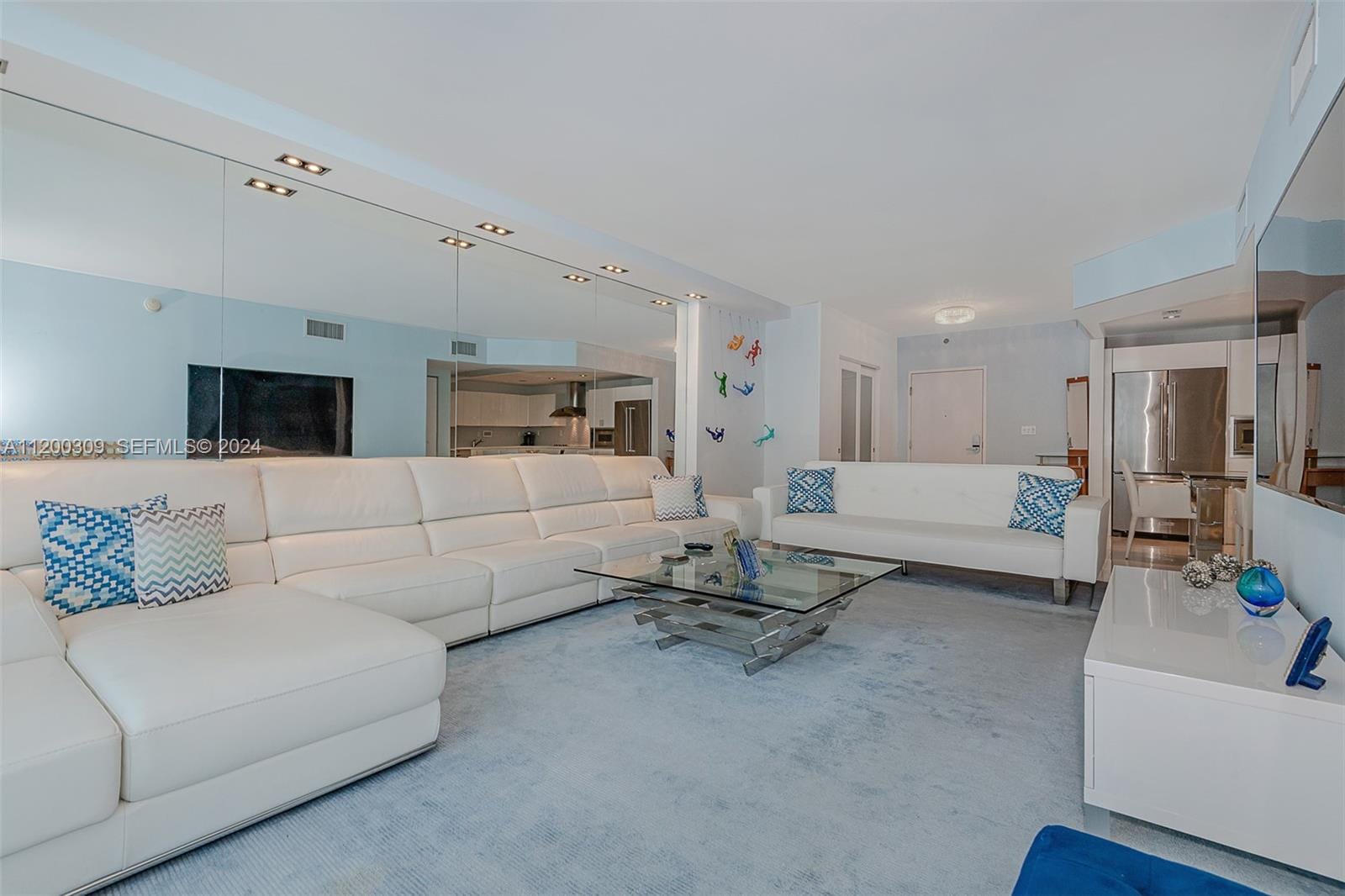 2301 Collins Avenue 1506 — photo 7
