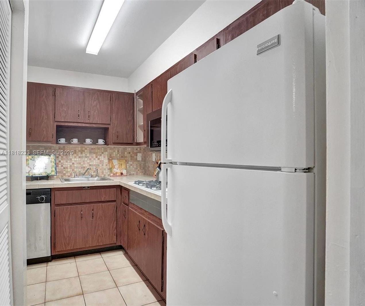 1205 Mariposa Avenue 333, Coral Gables, FL 33146 photo 11