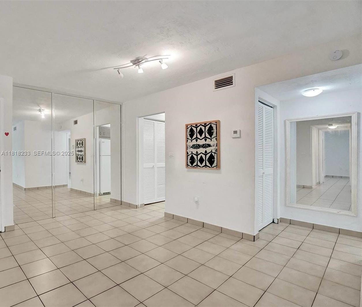 1205 Mariposa Avenue 333, Coral Gables, FL 33146 photo 5