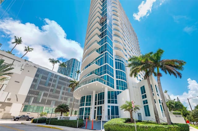 480 NE 30th Street 1505, sold in Platinum Condo, Miami, FL