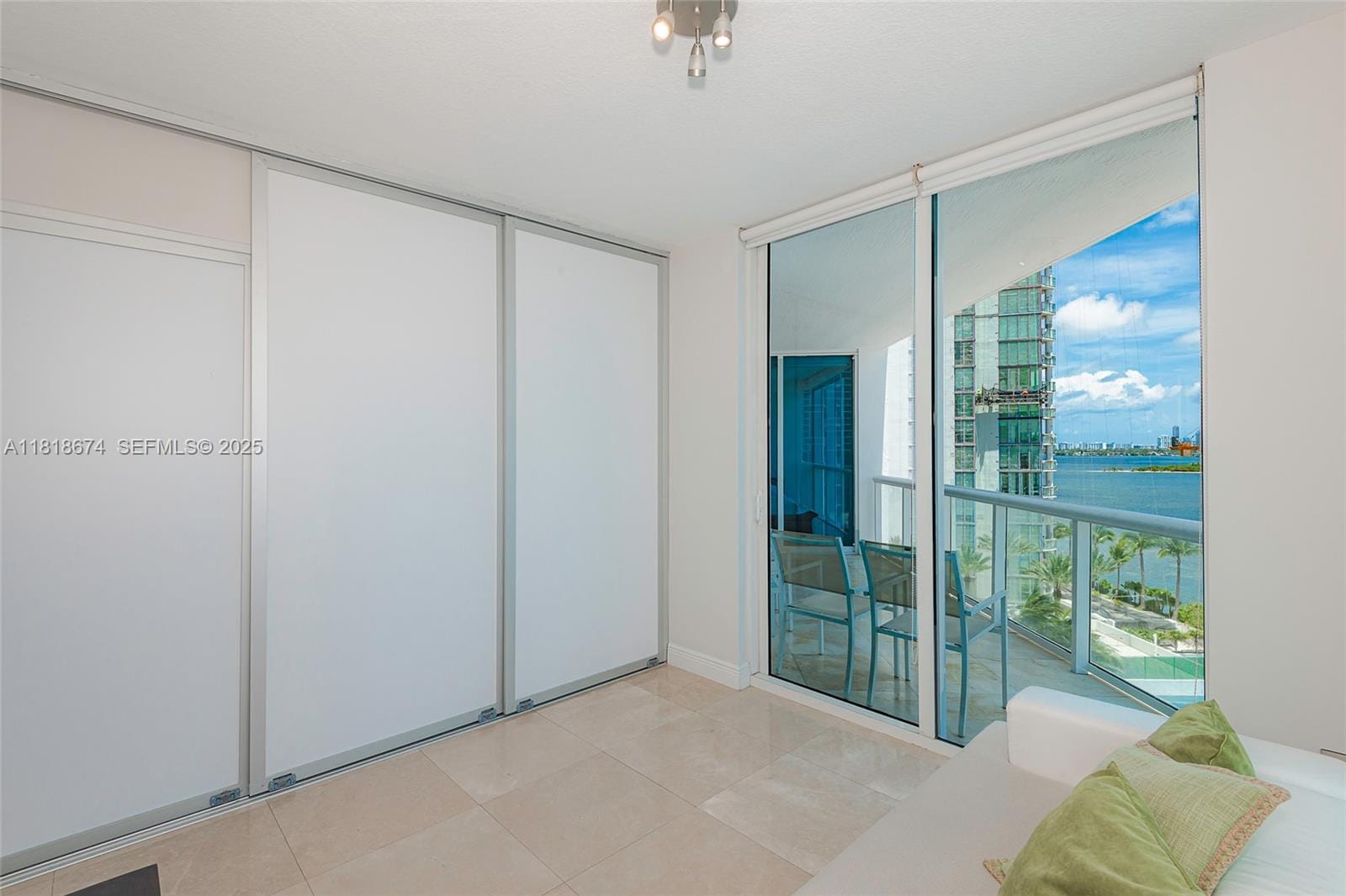480 NE 30th Street 1505, Miami, FL 33137 photo 11