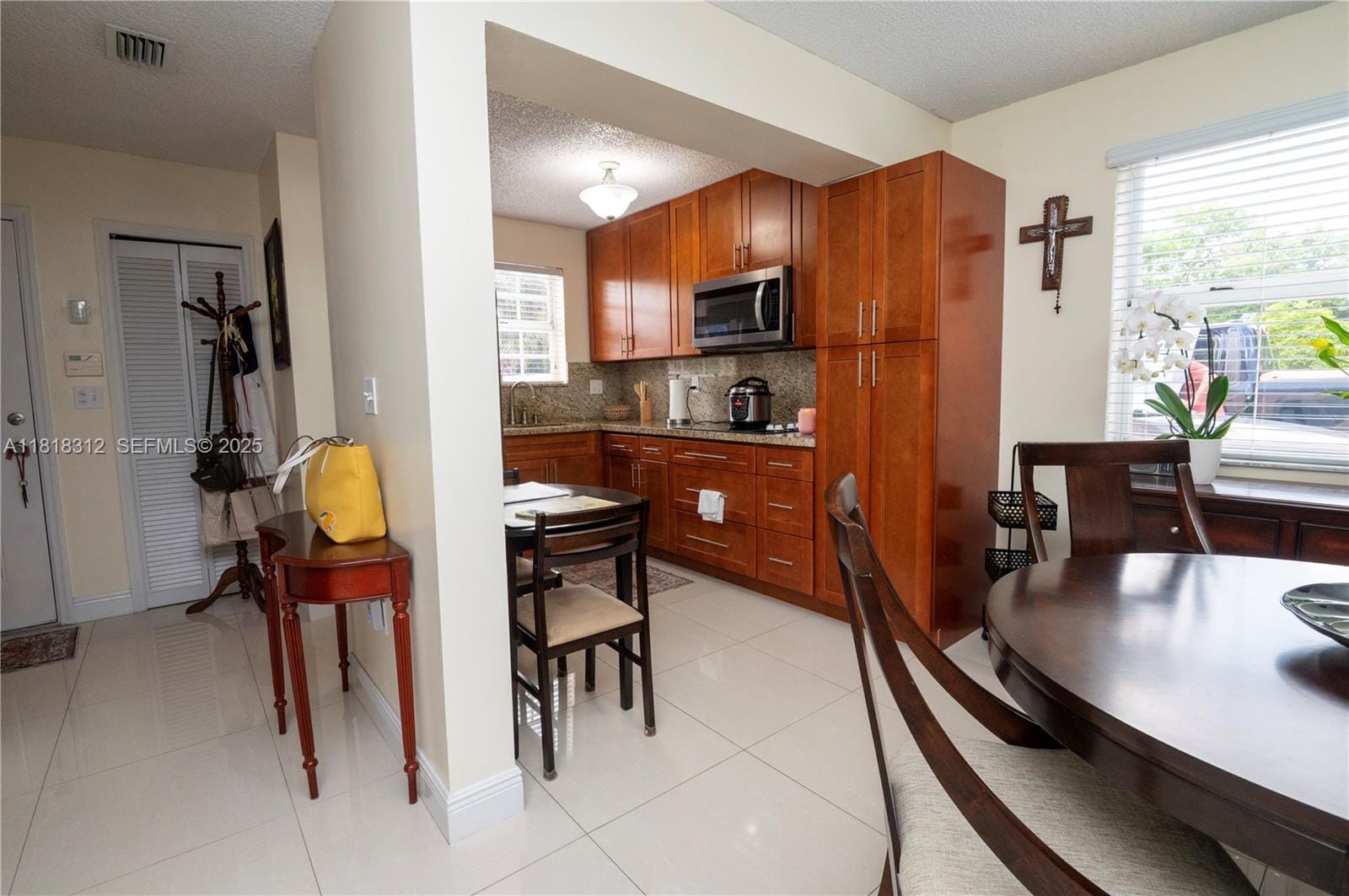 2375 W 74th Street 106-6, Hialeah, FL 33016 photo 5