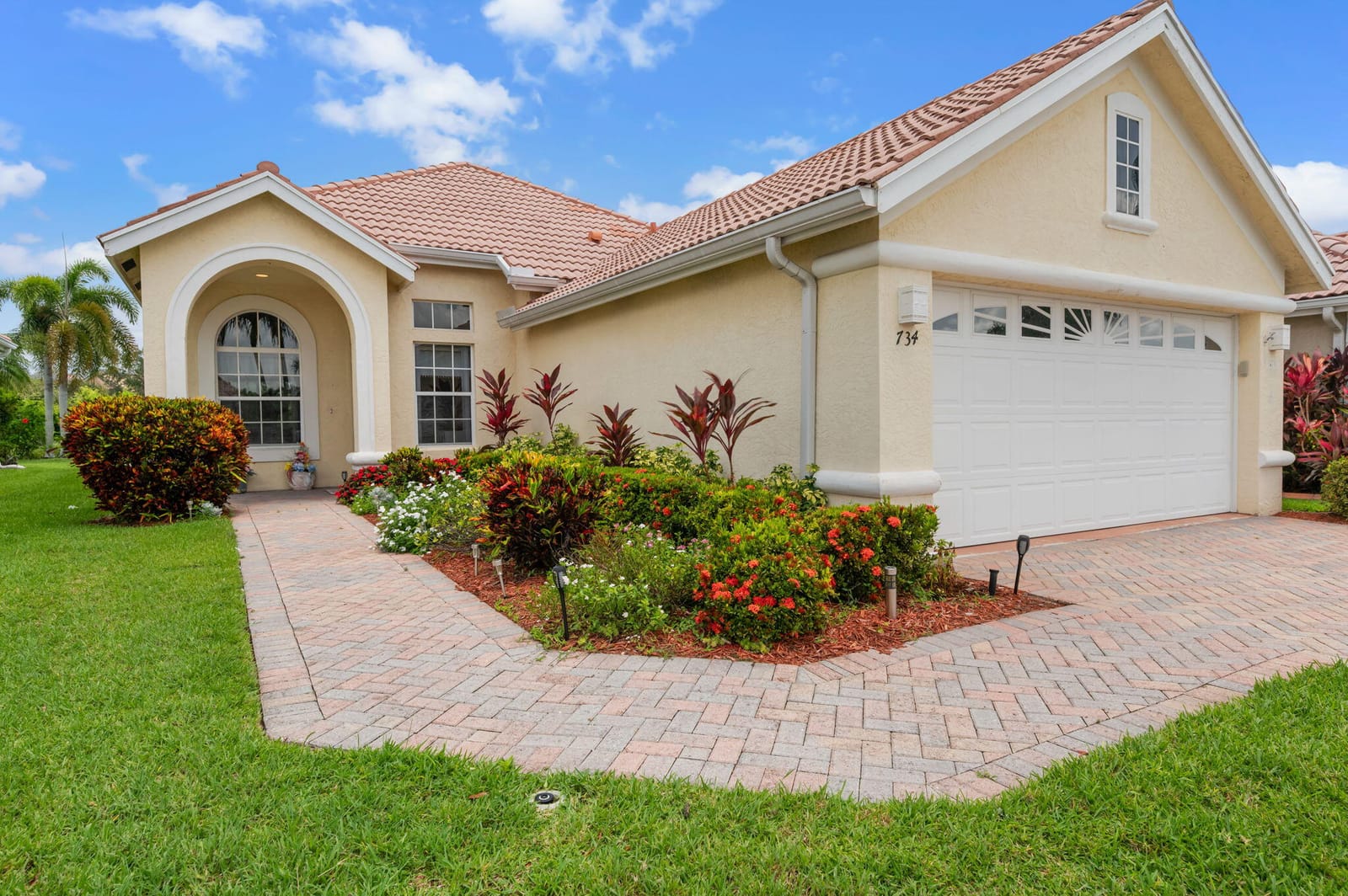 734 SW Aruba Bay, Port St. Lucie, FL 34986