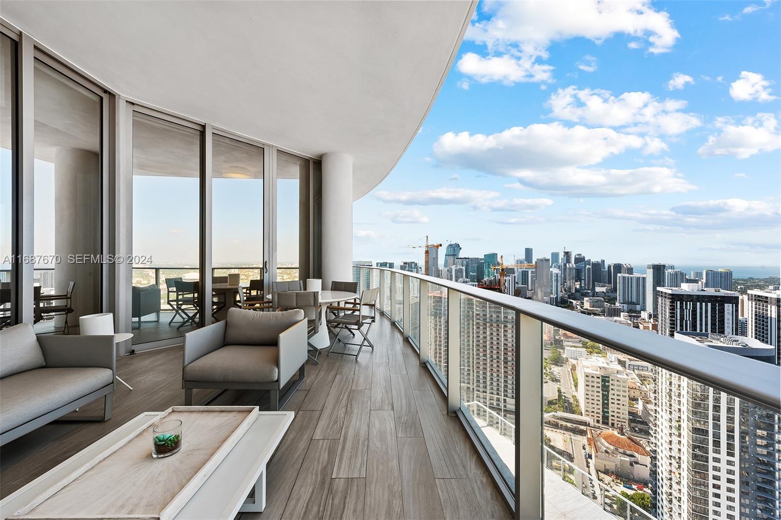 851 NE 1st Avenue PH 5112, Miami, FL 33132 photo 17