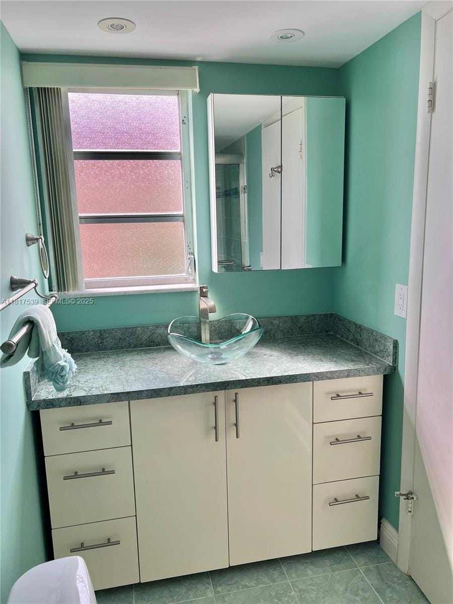 219 NE 14th Avenue 401, Hallandale Beach, FL 33009 photo 11