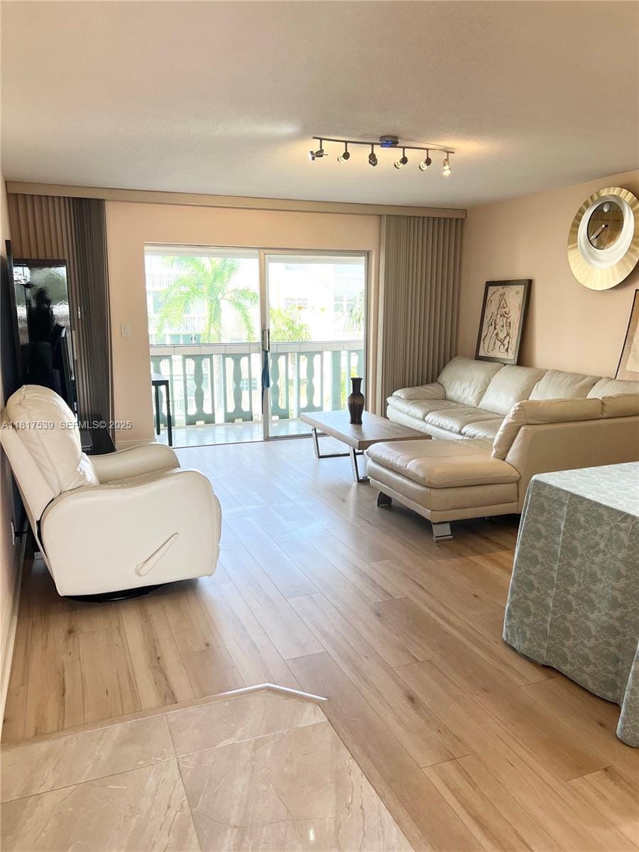 219 NE 14th Avenue 401, Hallandale Beach, FL 33009 photo 5