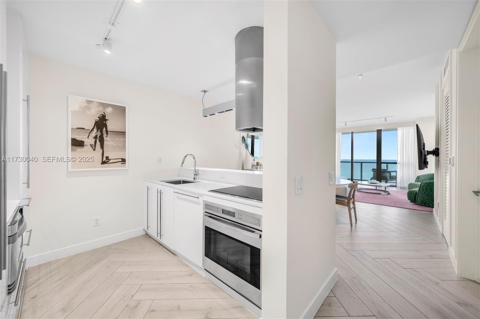 2201 Collins Avenue 1128, Miami Beach, FL 33139 photo 12
