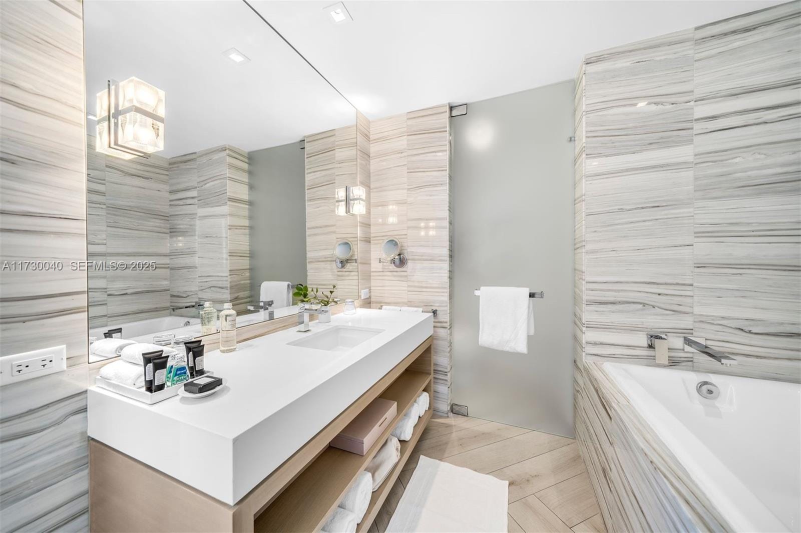 2201 Collins Avenue 1128, Miami Beach, FL 33139 photo 18