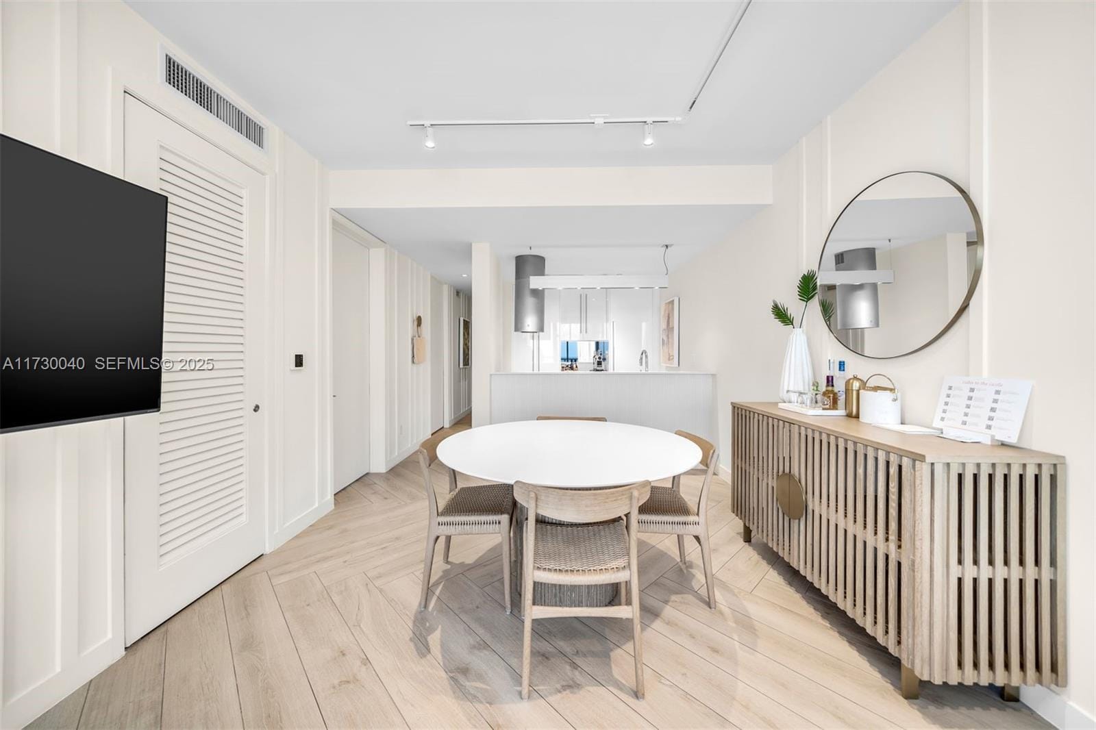 2201 Collins Avenue 1128, Miami Beach, FL 33139 photo 9