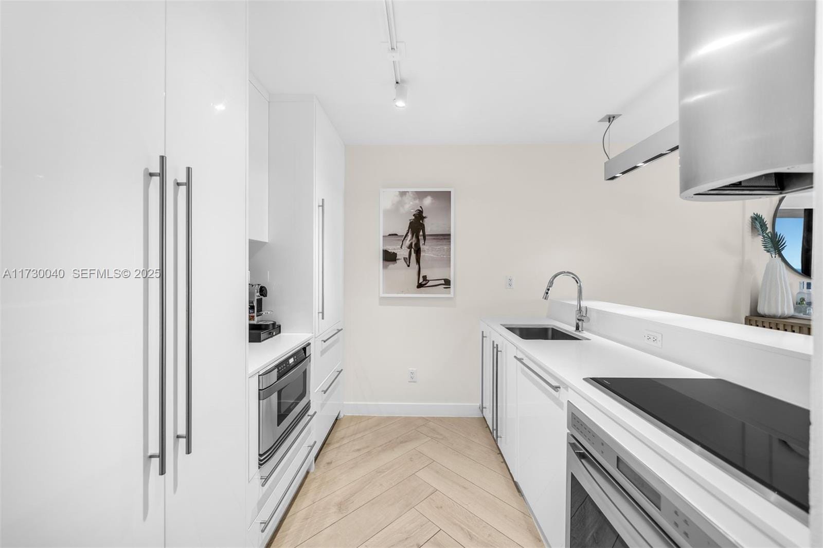 2201 Collins Avenue 1128, Miami Beach, FL 33139 photo 10