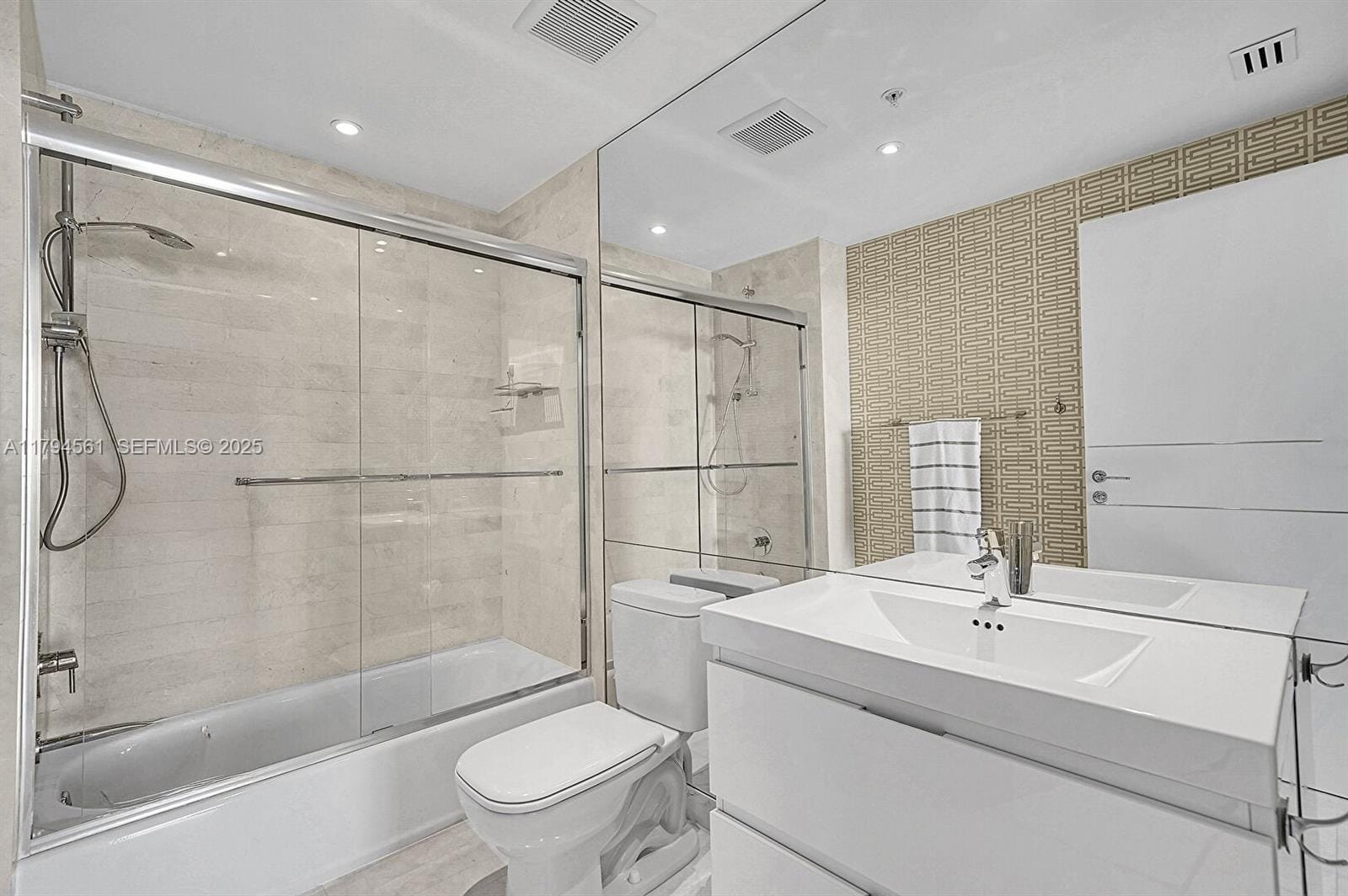 17111 Biscayne Boulevard 2208, Aventura, FL 33160 photo 14