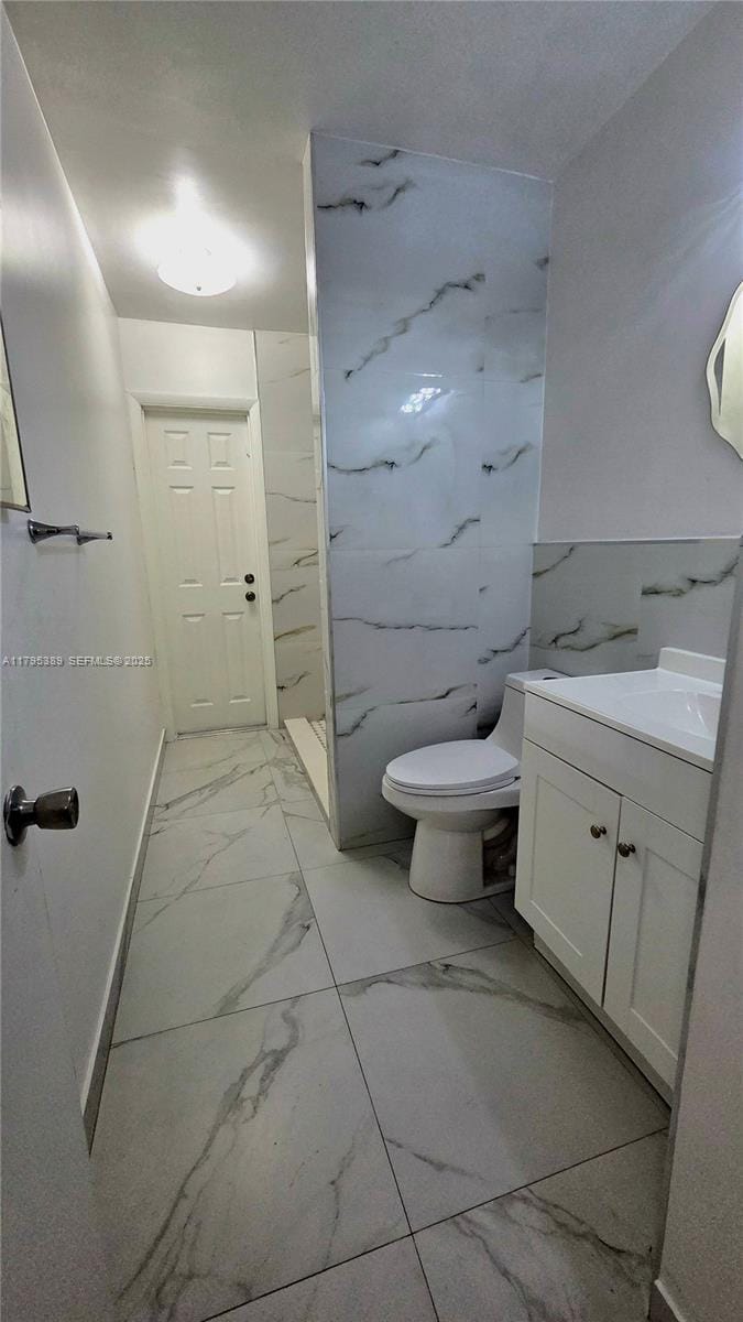 14020 Alamanda Avenue, Miami Lakes, FL 33014 photo 20