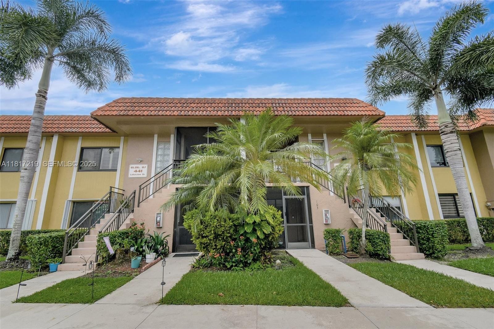 441 Lakeview Drive 103, Weston, FL 33326