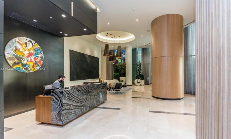 45 SW 9th Street 1005, Miami, FL 33130 photo 17
