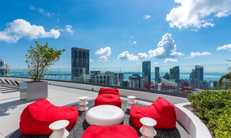 45 SW 9th Street 1005, Miami, FL 33130 photo 28
