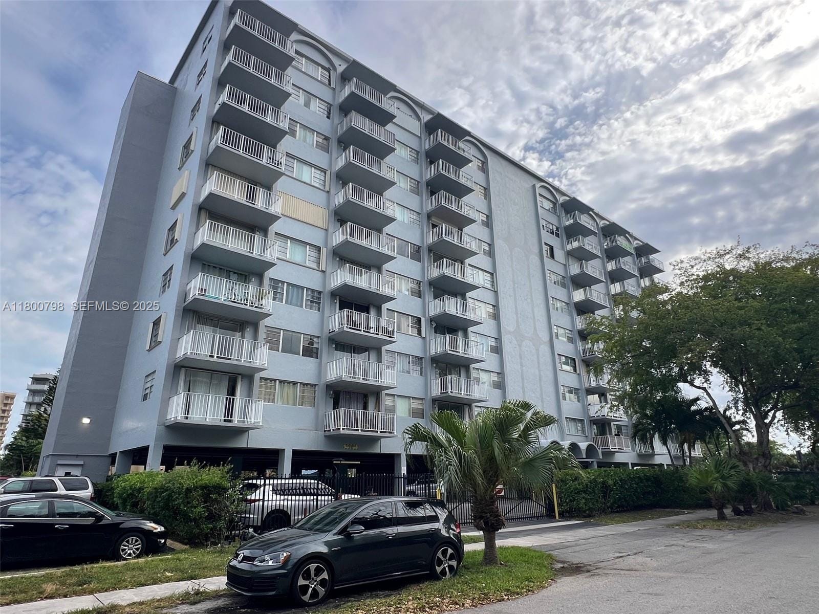 1470 NE 125th Terrace 810, North Miami, FL 33161 photo 2