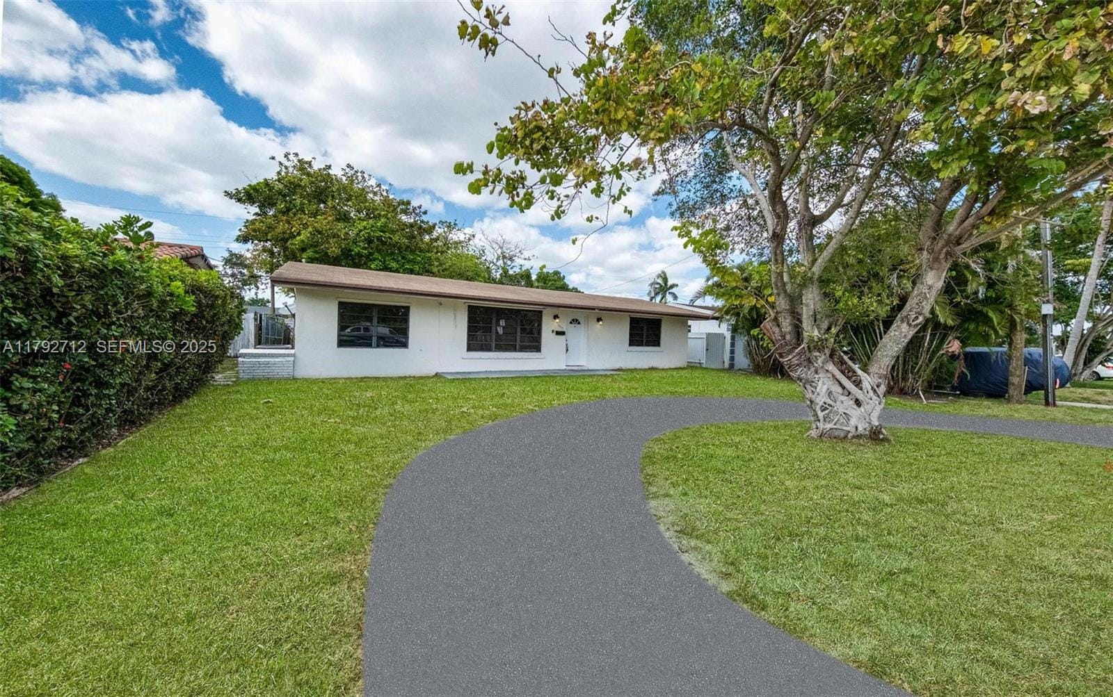 7817 NE Madeira Street, Miramar, FL 33023