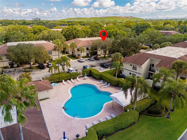 2871 S Carambola S Circle 2062, sold in Applewood Village IV E CO, Coconut Creek, FL