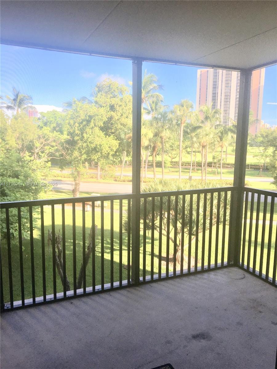 3101 N Country Club Drive 306, Aventura, FL 33180 photo 17
