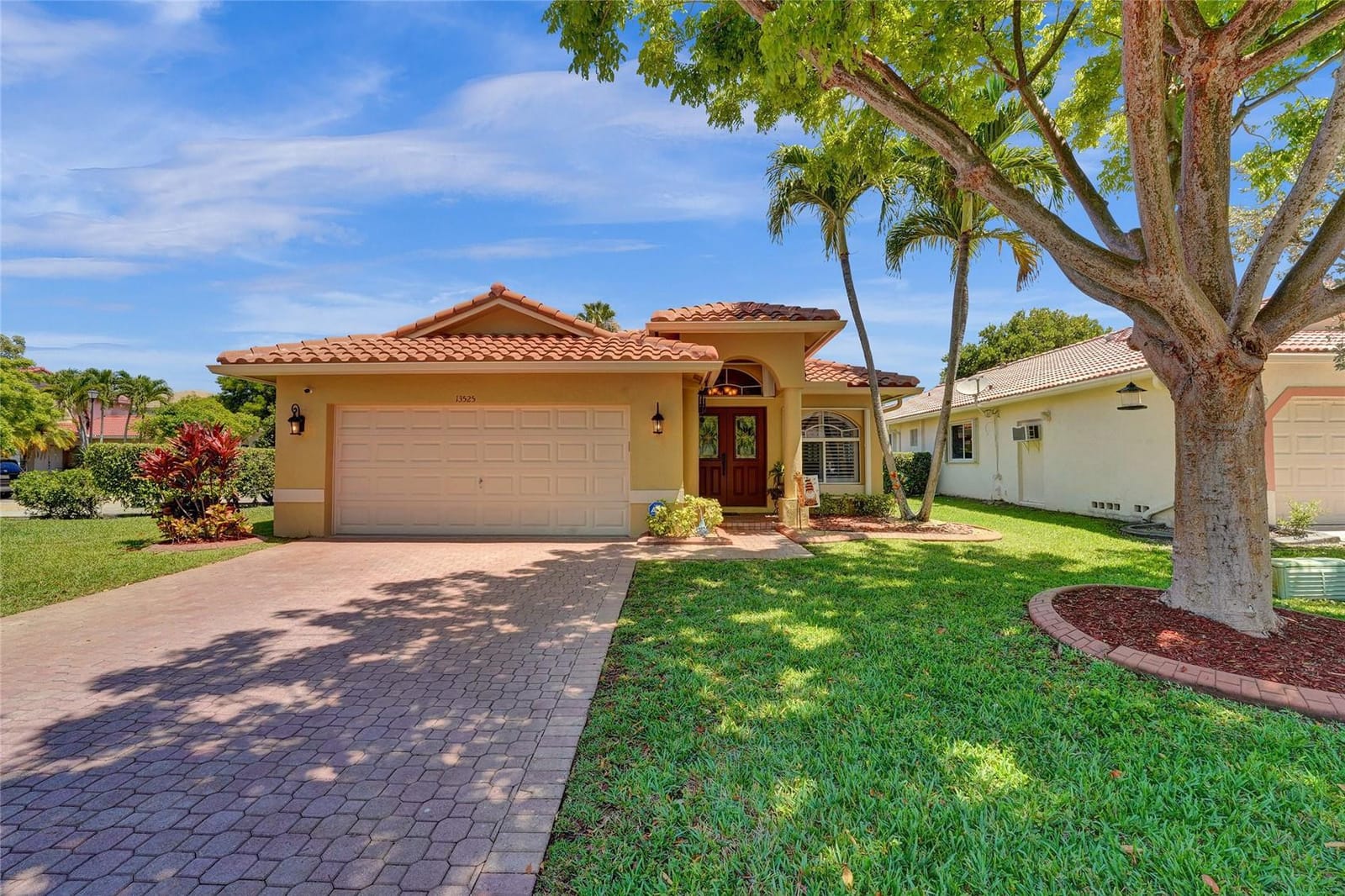 13525 NW 7th Street, Plantation, FL 33325