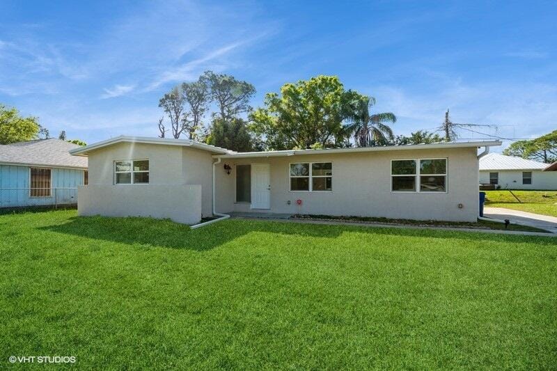 7645 58th Avenue, Vero Beach, FL 32967