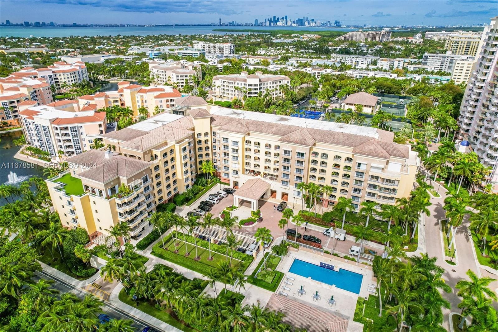 3 bedroom home for sale at 765 Crandon, Key Biscayne, FL 33149 — $2,450,000